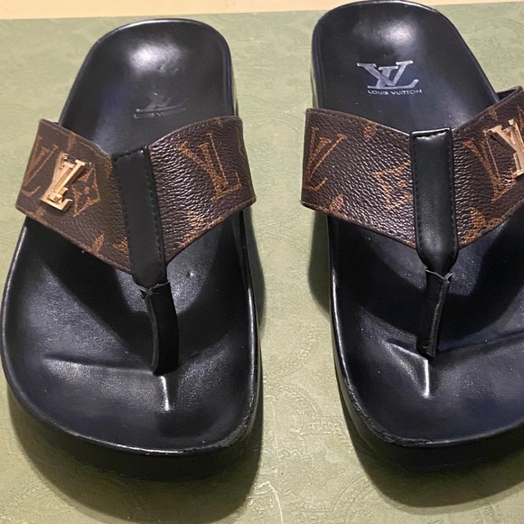 Louis Vuitton Monogram Black Sandals - Picture 1 of 1